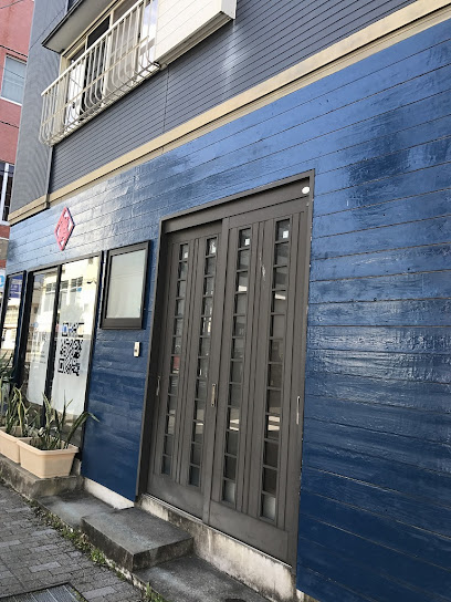 GOLDEN MILE APARTMENT
