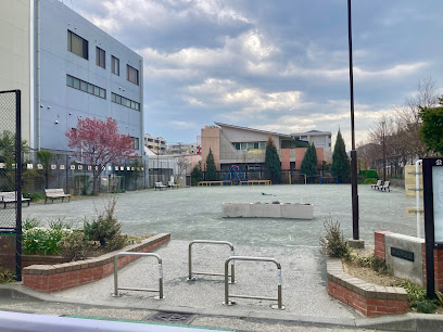 Shinyamashita Park