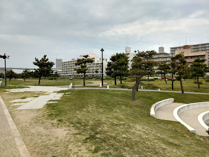 Maiko Higashi Seaside Park