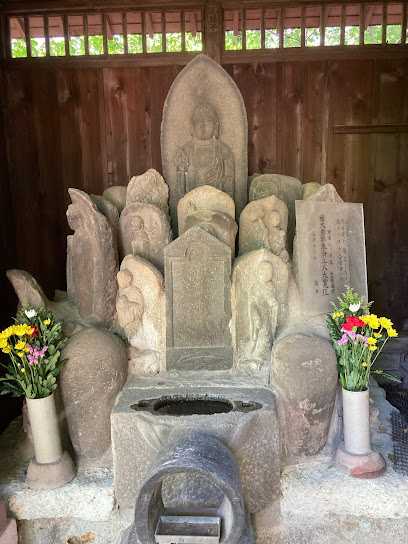 明歴二年銘の庚申塔