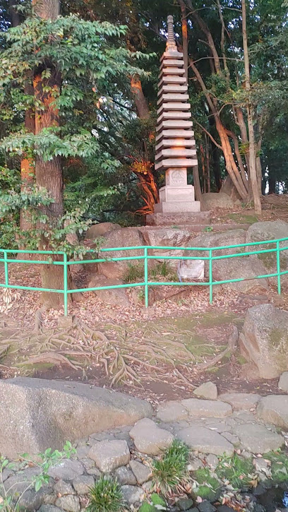 十三層塔