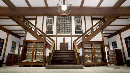 Japan Folk Crafts Museum