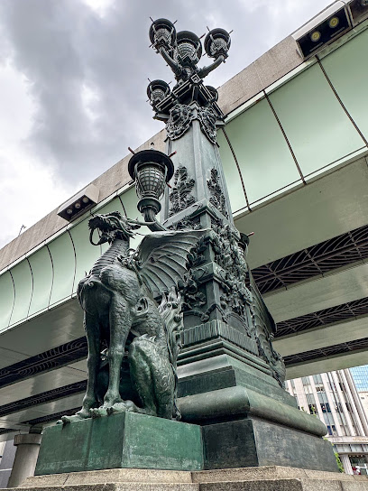Statues of Kirin