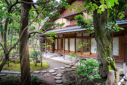 Rakusuien