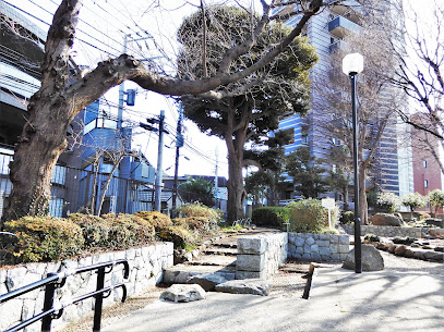 Toshima Kuritsu Nishiikebukuro Daini Park