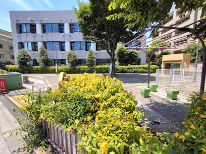 Toshima Kuritsu Komagome Yonchome Park