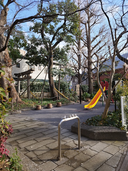 Shinjuku Kuritsu Naitokeyaki Park