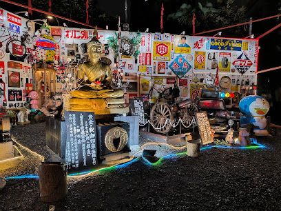 黄金の釈迦如来座像