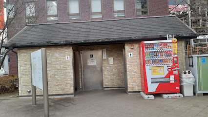 王子駅前公園 お手洗