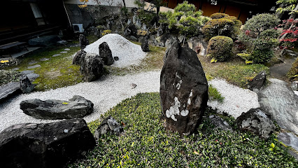国指定名勝 西山氏庭園（西山家住宅）