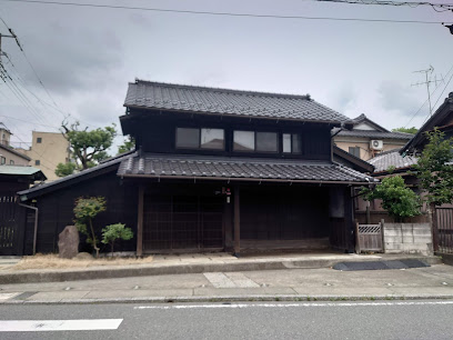 田中邸