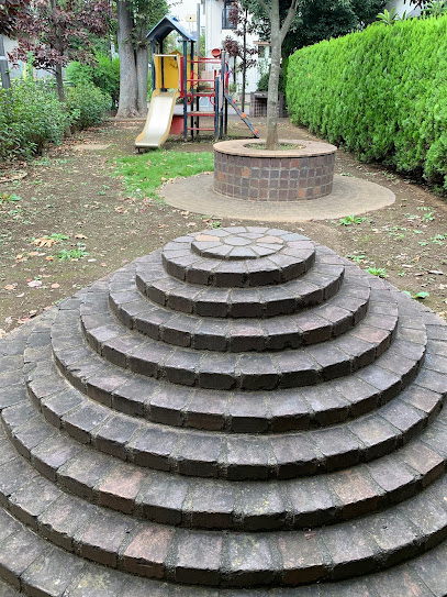 Nishikoigakuboyurinoki Park