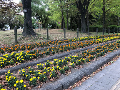 Kamisakabe West Park (Amagasaki City Botanical Garden)