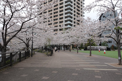 Gotanda Waterfront Plaza