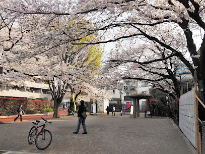Hatagaya Shinmichi Park