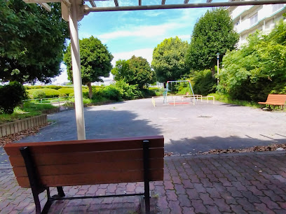 三角四角公園(運動場前公園)