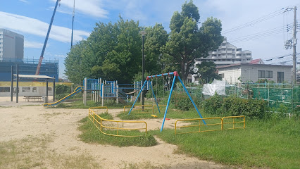 Higashidemachi Park