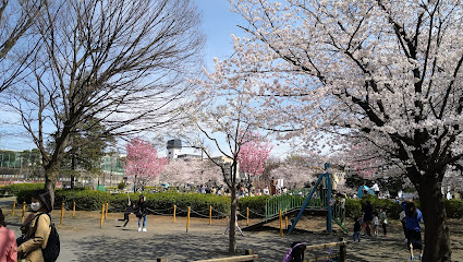 Utsukushigaoka Park