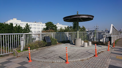 初代 多摩水道橋の碑(東屋)