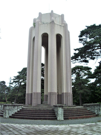 旧多磨霊園噴水塔