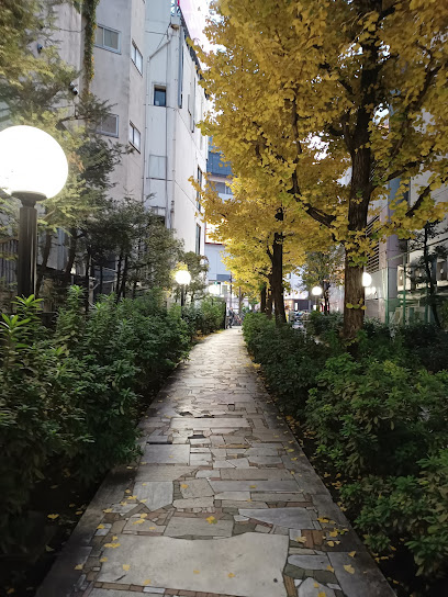 Four Seasons Pathway