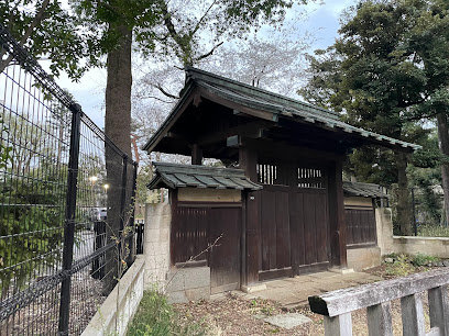 岩崎小弥太 鎌倉別邸の和風門