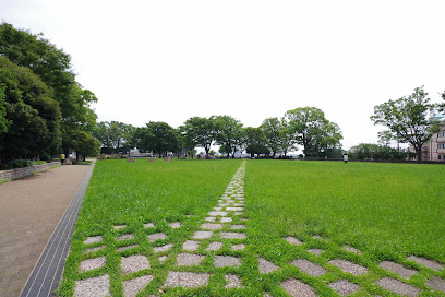 大芝生広場