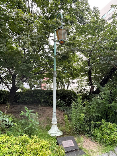 福岡オークランド姉妹都市記念電灯
