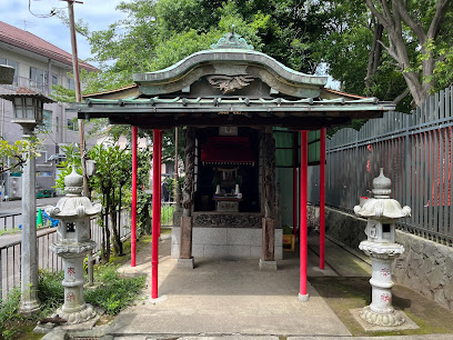 Kikuna Pond Benzaiten Shrine