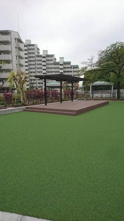 Poka-poka Plaza