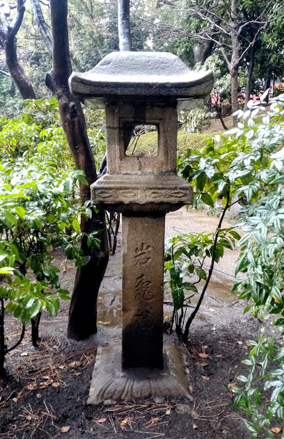 Stone Lantern of the Ganki-rō Red Light District