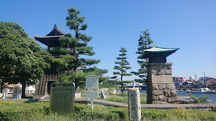 Miya-no-Watashi Park (Shichiri-no-Watashi)